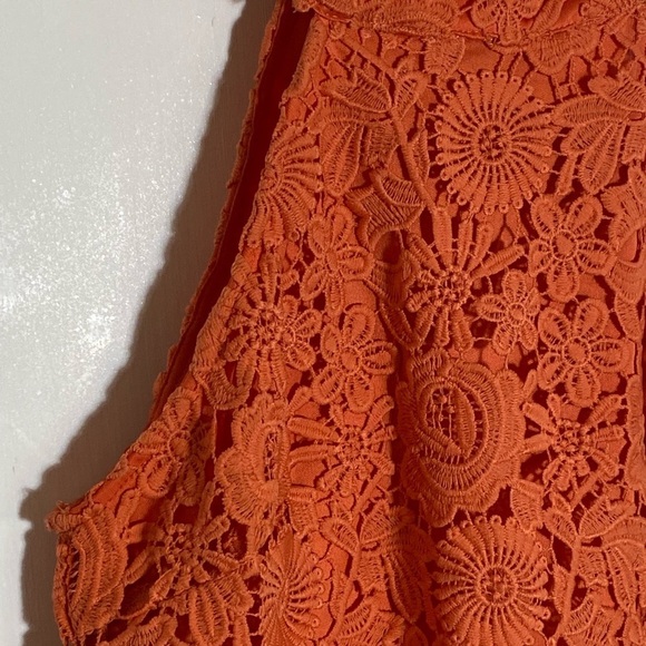 LU LU’S crochet dress. XS sleeveless - Picture 8 of 11